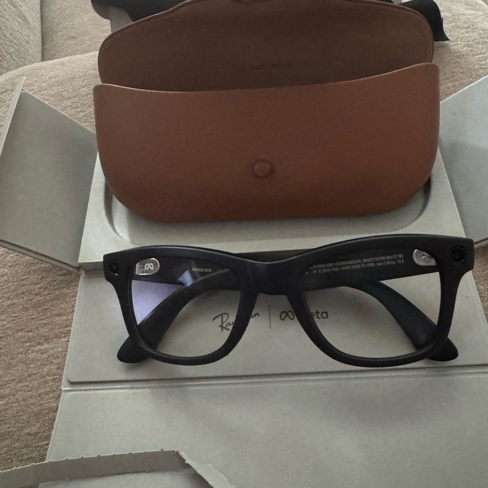 **SOLD**Brand New Meta Wayfarer Gen 2